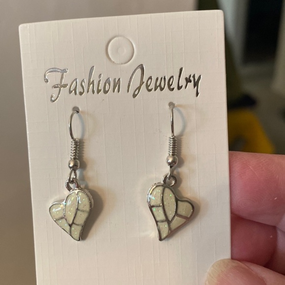 White and silver dangle heart earrings